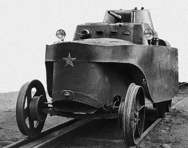 Иллюстрация к книге — Броня на колесах. История советского бронеавтомобиля 1925-1945 гг. [i_046.jpg]