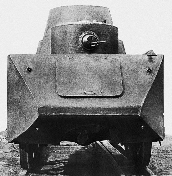 Иллюстрация к книге — Броня на колесах. История советского бронеавтомобиля 1925-1945 гг. [i_049.jpg]