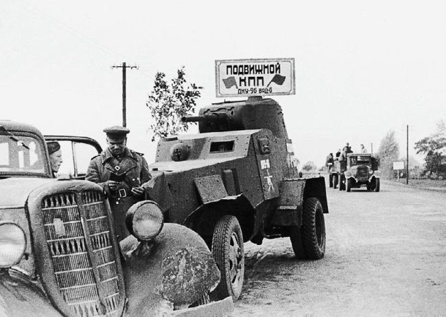 Иллюстрация к книге — Броня на колесах. История советского бронеавтомобиля 1925-1945 гг. [i_079.jpg]