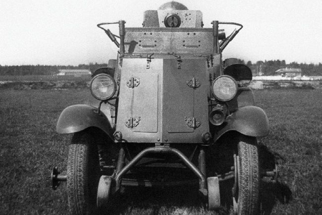 Иллюстрация к книге — Броня на колесах. История советского бронеавтомобиля 1925-1945 гг. [i_148.jpg]