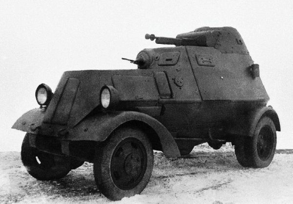 Иллюстрация к книге — Броня на колесах. История советского бронеавтомобиля 1925-1945 гг. [i_154.jpg]