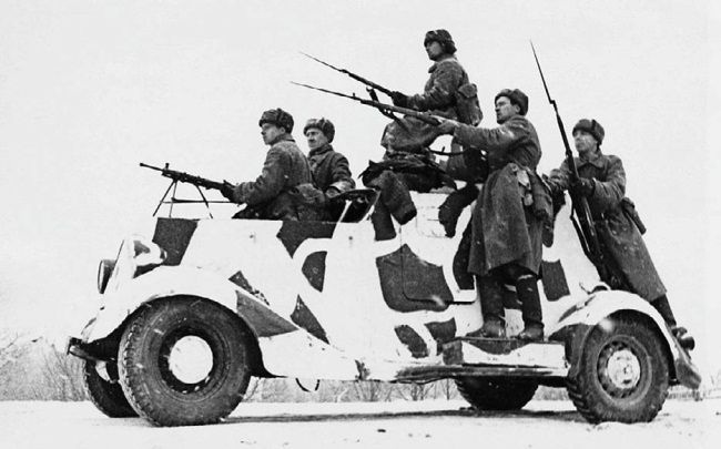 Иллюстрация к книге — Броня на колесах. История советского бронеавтомобиля 1925-1945 гг. [i_209.jpg]