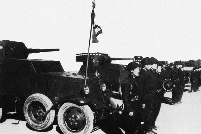 Иллюстрация к книге — Броня на колесах. История советского бронеавтомобиля 1925-1945 гг. [i_221.jpg]