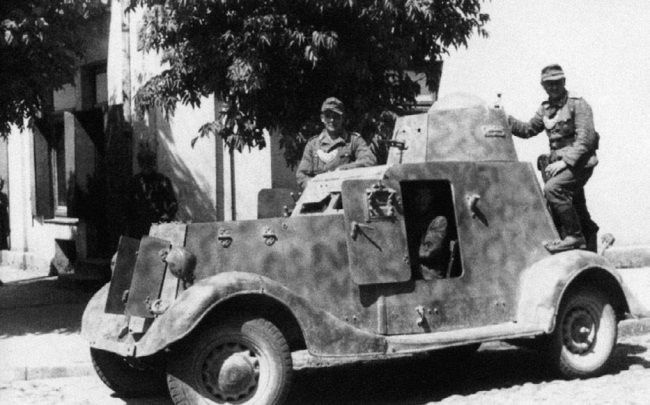 Иллюстрация к книге — Броня на колесах. История советского бронеавтомобиля 1925-1945 гг. [i_223.jpg]