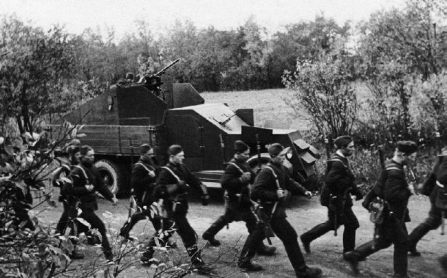 Иллюстрация к книге — Броня на колесах. История советского бронеавтомобиля 1925-1945 гг. [i_225.jpg]