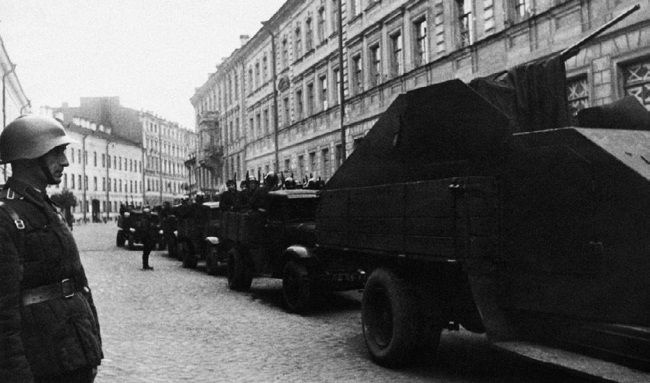 Иллюстрация к книге — Броня на колесах. История советского бронеавтомобиля 1925-1945 гг. [i_226.jpg]