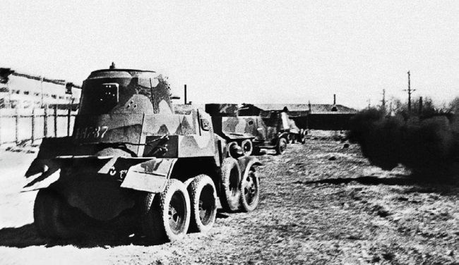 Иллюстрация к книге — Броня на колесах. История советского бронеавтомобиля 1925-1945 гг. [i_233.jpg]