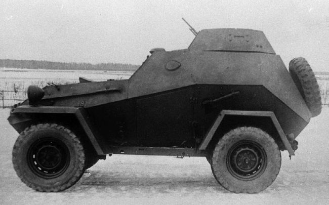 Иллюстрация к книге — Броня на колесах. История советского бронеавтомобиля 1925-1945 гг. [i_242.jpg]