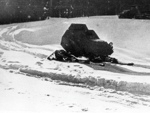 Иллюстрация к книге — Броня на колесах. История советского бронеавтомобиля 1925-1945 гг. [i_254.jpg]