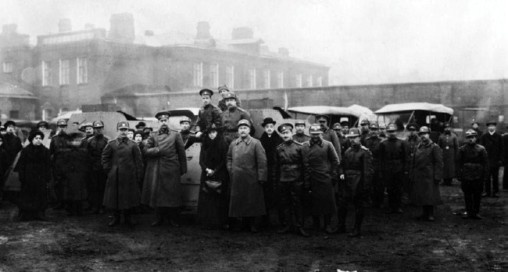 Иллюстрация к книге — Броня русской армии. Бронеавтомобили и бронепоезда в Первой мировой войне [i_020.jpg]