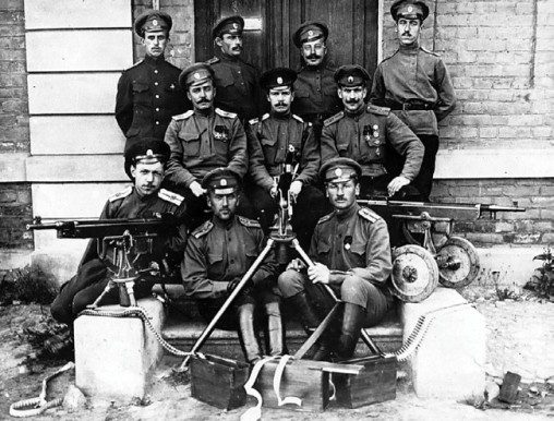 Иллюстрация к книге — Броня русской армии. Бронеавтомобили и бронепоезда в Первой мировой войне [i_059.jpg]