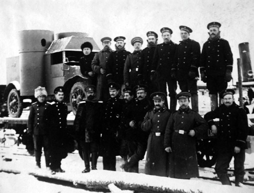 Иллюстрация к книге — Броня русской армии. Бронеавтомобили и бронепоезда в Первой мировой войне [i_062.jpg]