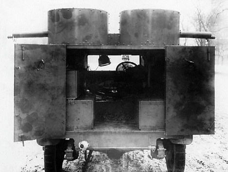 Иллюстрация к книге — Броня русской армии. Бронеавтомобили и бронепоезда в Первой мировой войне [i_066.jpg]