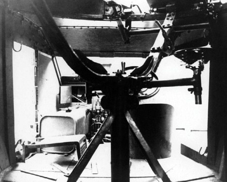 Иллюстрация к книге — Броня русской армии. Бронеавтомобили и бронепоезда в Первой мировой войне [i_121.jpg]