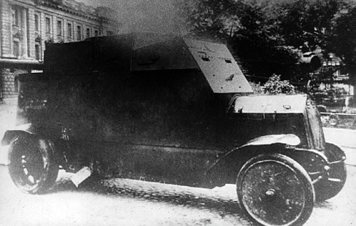 Иллюстрация к книге — Броня русской армии. Бронеавтомобили и бронепоезда в Первой мировой войне [i_132.jpg]