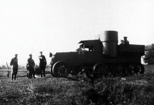 Иллюстрация к книге — Броня русской армии. Бронеавтомобили и бронепоезда в Первой мировой войне [i_168.jpg]