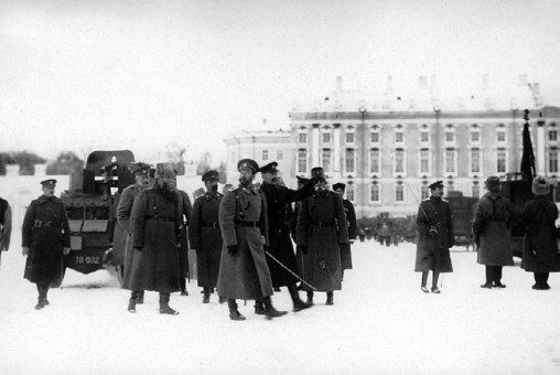 Иллюстрация к книге — Броня русской армии. Бронеавтомобили и бронепоезда в Первой мировой войне [i_204.jpg]