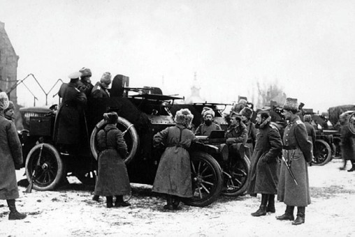 Иллюстрация к книге — Броня русской армии. Бронеавтомобили и бронепоезда в Первой мировой войне [i_205.jpg]