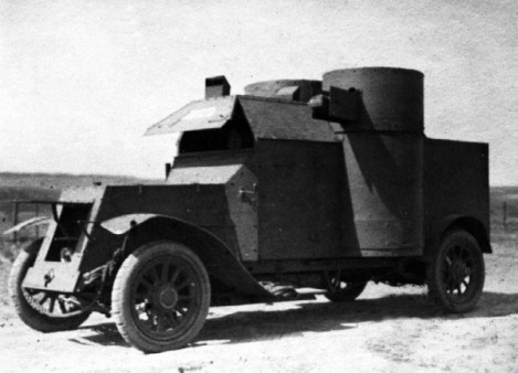 Иллюстрация к книге — Броня русской армии. Бронеавтомобили и бронепоезда в Первой мировой войне [i_218.jpg]