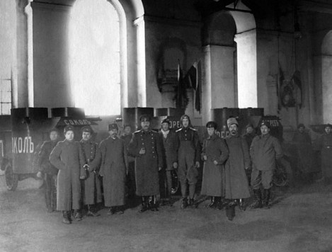 Иллюстрация к книге — Броня русской армии. Бронеавтомобили и бронепоезда в Первой мировой войне [i_221.jpg]