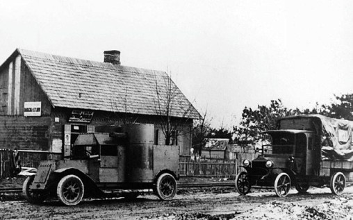 Иллюстрация к книге — Броня русской армии. Бронеавтомобили и бронепоезда в Первой мировой войне [i_226.jpg]