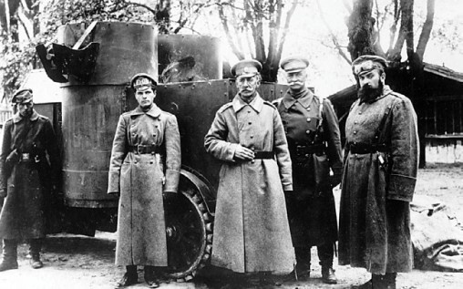 Иллюстрация к книге — Броня русской армии. Бронеавтомобили и бронепоезда в Первой мировой войне [i_234.jpg]