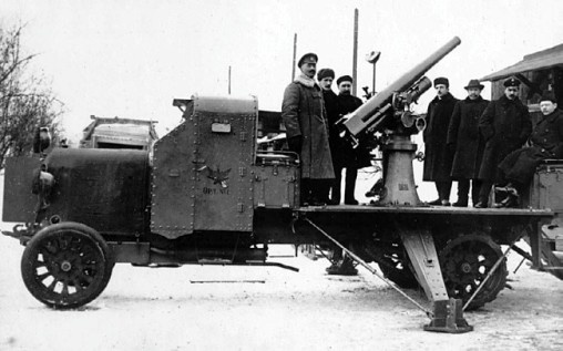 Иллюстрация к книге — Броня русской армии. Бронеавтомобили и бронепоезда в Первой мировой войне [i_242.jpg]