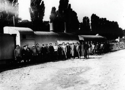 Иллюстрация к книге — Броня русской армии. Бронеавтомобили и бронепоезда в Первой мировой войне [i_267.jpg]