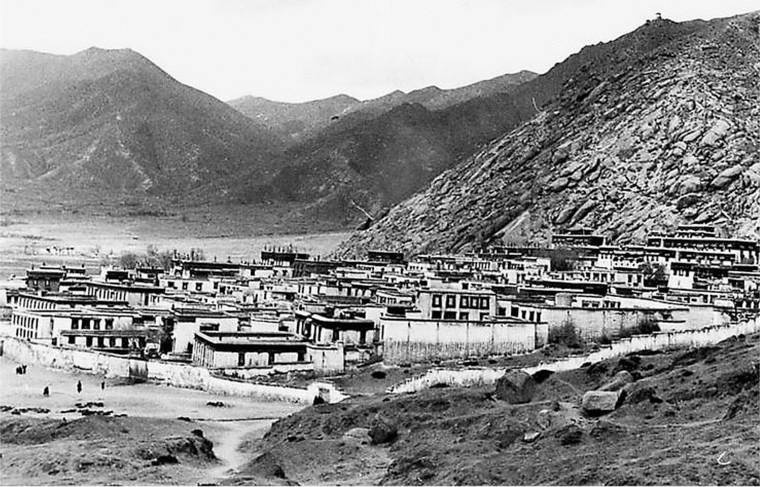 Иллюстрация к книге — Скрытый Тибет. История независимости и оккупации [i_027.jpg]