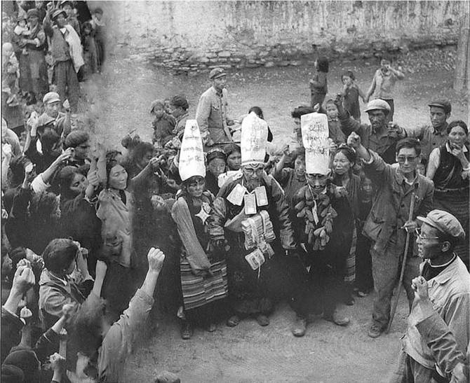 Иллюстрация к книге — Скрытый Тибет. История независимости и оккупации [i_072.jpg]