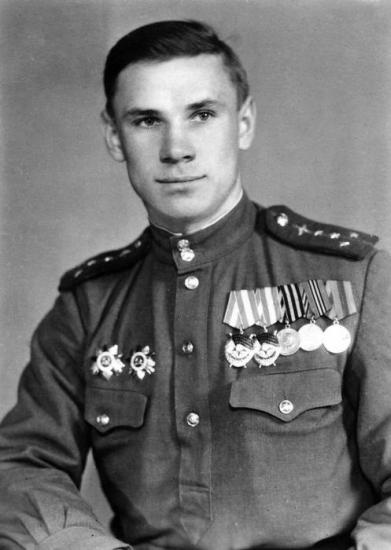 Иллюстрация к книге — «Летающий танк». 100 боевых вылетов на Ил-2 [autogen_ebook_id0.jpg]