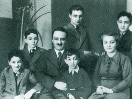 Иллюстрация к книге — Повседневная жизнь русского кабака от Ивана Грозного до Бориса Ельцина [img6aba.jpg]