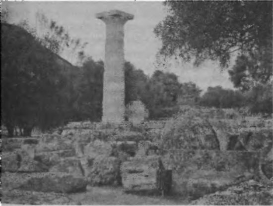 Иллюстрация к книге — Игры, угодные богам [_001.jpg]