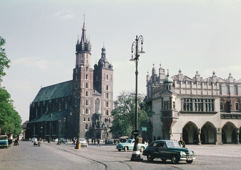 Иллюстрация к книге — Воспоминания о XX веке. Книга вторая. Незавершенное время. Imparfait [i_006.jpg]