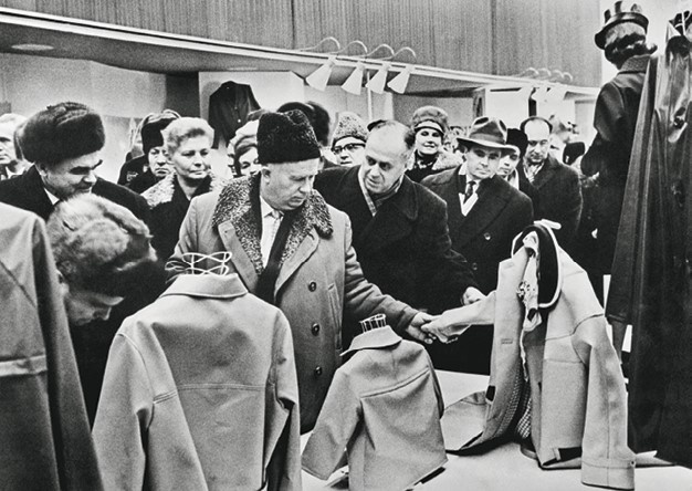 Иллюстрация к книге — Воспоминания о XX веке. Книга вторая. Незавершенное время. Imparfait [i_009.jpg]