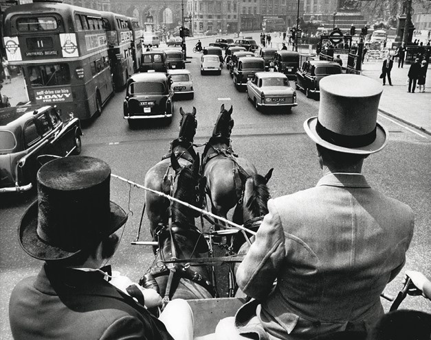 Иллюстрация к книге — Воспоминания о XX веке. Книга вторая. Незавершенное время. Imparfait [i_031.jpg]