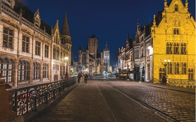 Иллюстрация к книге — Воспоминания о XX веке. Книга вторая. Незавершенное время. Imparfait [i_039.jpg]