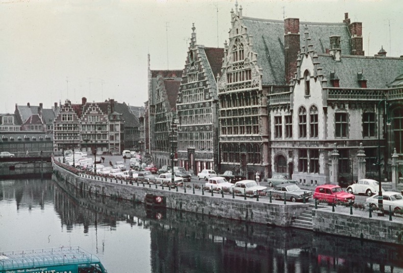 Иллюстрация к книге — Воспоминания о XX веке. Книга вторая. Незавершенное время. Imparfait [i_040.jpg]