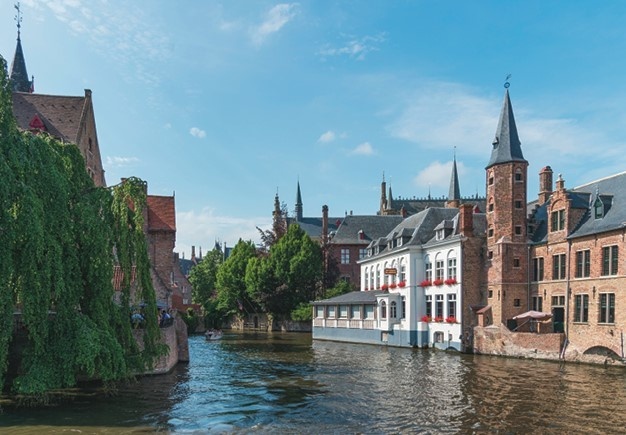 Иллюстрация к книге — Воспоминания о XX веке. Книга вторая. Незавершенное время. Imparfait [i_041.jpg]