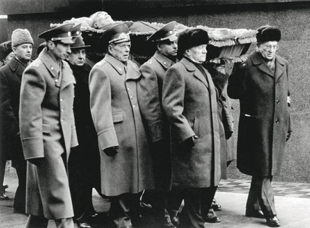 Иллюстрация к книге — Воспоминания о XX веке. Книга вторая. Незавершенное время. Imparfait [i_091.jpg]