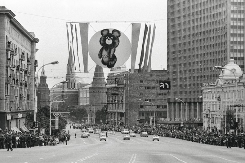 Иллюстрация к книге — Воспоминания о XX веке. Книга вторая. Незавершенное время. Imparfait [i_092.jpg]