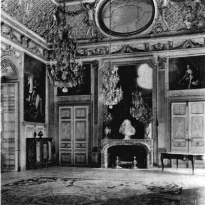 Иллюстрация к книге — Повседневная жизнь Версаля при королях [i_040.jpg]