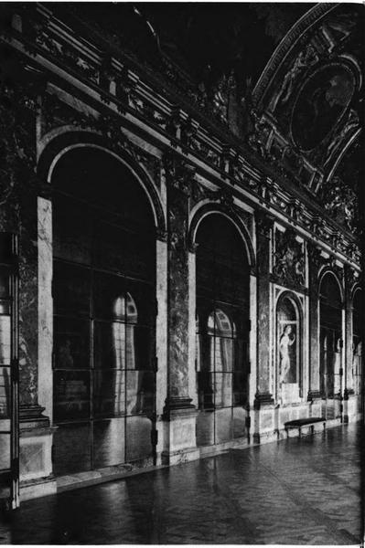 Иллюстрация к книге — Повседневная жизнь Версаля при королях [i_048.jpg]