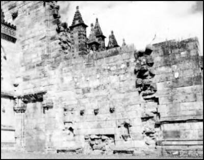 Иллюстрация к книге — Второй мессия [i_017.jpg]