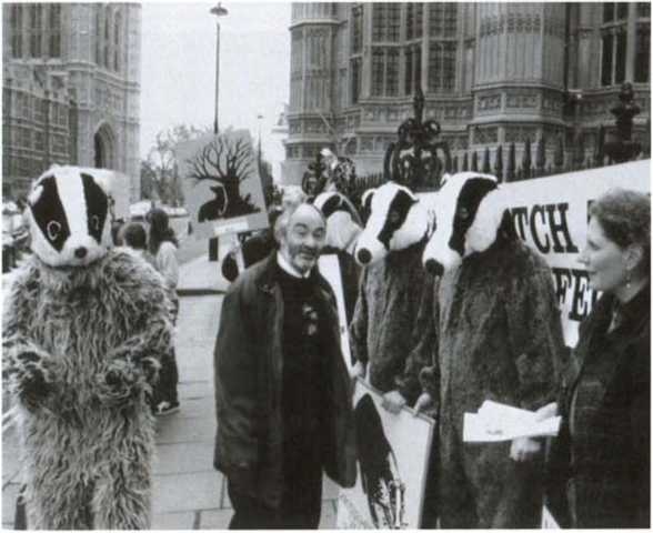 Иллюстрация к книге — Повседневная жизнь британского парламента [i_026.jpg]