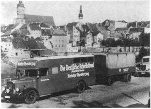 Иллюстрация к книге — Повседневная жизнь Берлина при Гитлере [i_009.jpg]