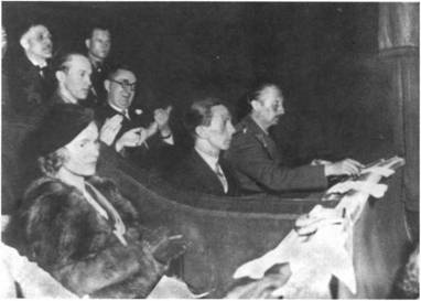 Иллюстрация к книге — Повседневная жизнь Берлина при Гитлере [i_010.jpg]