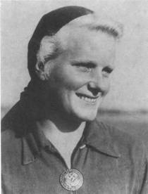 Иллюстрация к книге — Повседневная жизнь Берлина при Гитлере [i_030.jpg]