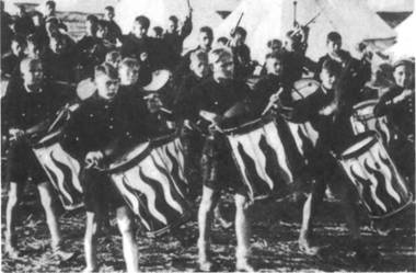 Иллюстрация к книге — Повседневная жизнь Берлина при Гитлере [i_049.jpg]