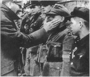 Иллюстрация к книге — Повседневная жизнь Берлина при Гитлере [i_055.jpg]